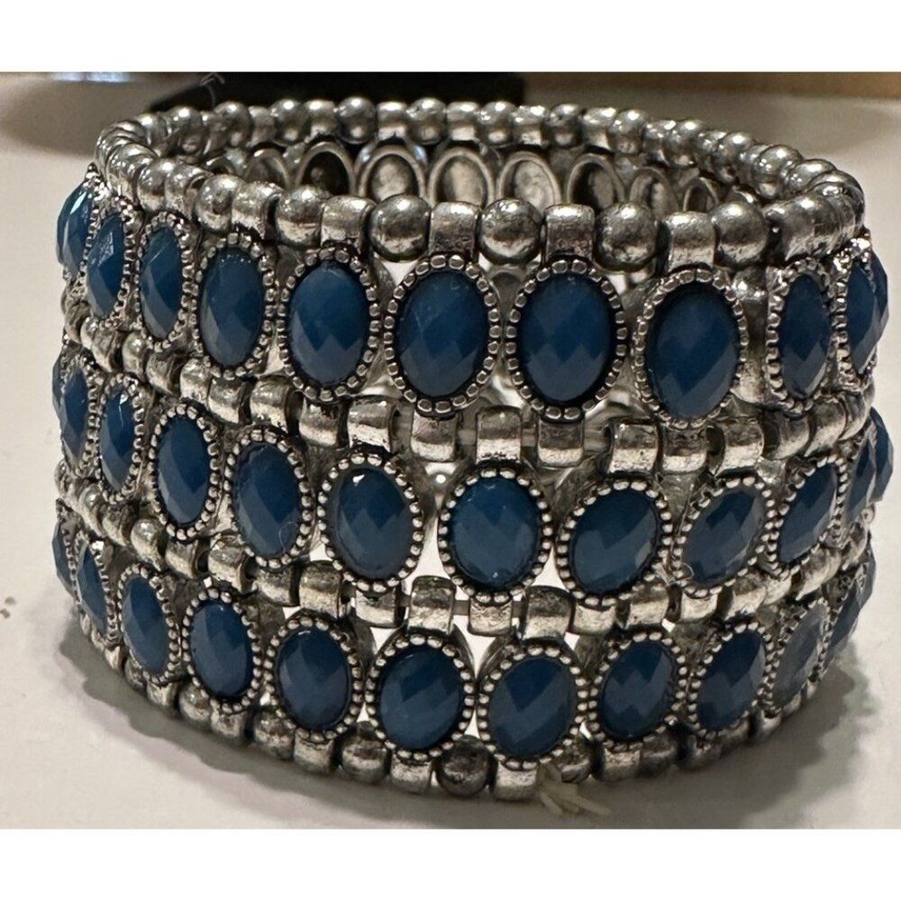 Silver Tone Bezel / Cabachon Connector Beaded Stretch Bracelet Blue Teal